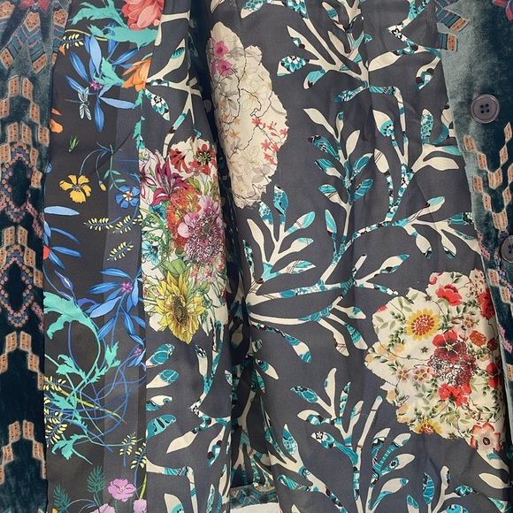 Johnny Was | Alika Velvet Silk Blazer - Picture 6 of 11